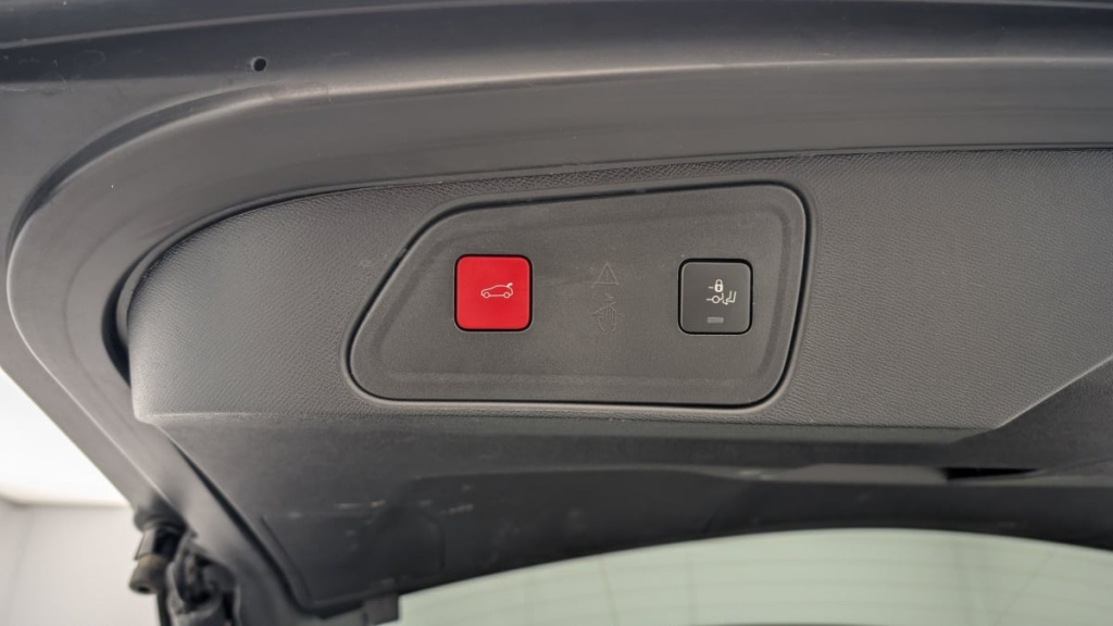 PEUGEOT 3008 Hybrid 136 e-DCS6 Allure Pack - ref: 1-334676 - Photo 18