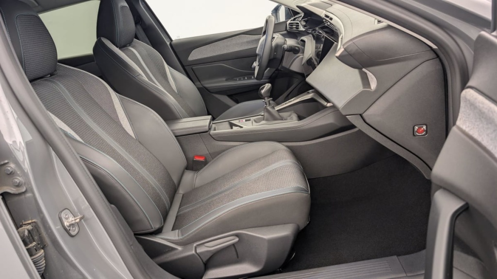 PEUGEOT 308 PureTech 130ch S S BVM6 Allure - ref: 1-334731 - Photo 8