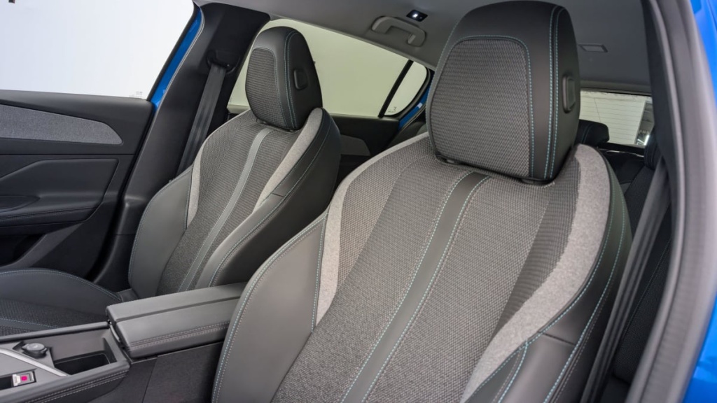 PEUGEOT 308 PureTech 130ch S S BVM6 Allure Pack - ref: 1-336002 - Photo 14