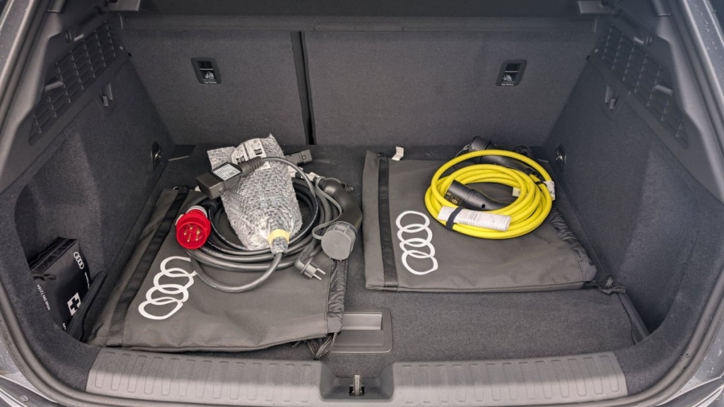 AUDI A3 SPORTBACK NOUVELLE 45 TFSI E HYBRIDE RECHARGEABLE 272 S TRONIC 6 S LINE - ref: 1-336108 - Photo 19