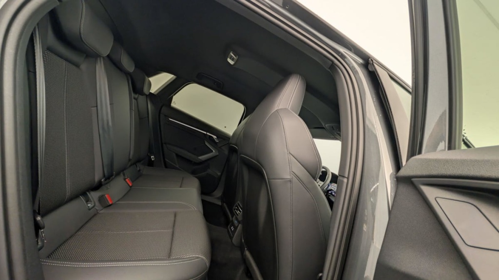 AUDI A3 SPORTBACK NOUVELLE 45 TFSI E HYBRIDE RECHARGEABLE 272 S TRONIC 6 S LINE - ref: 1-336108 - Photo 8