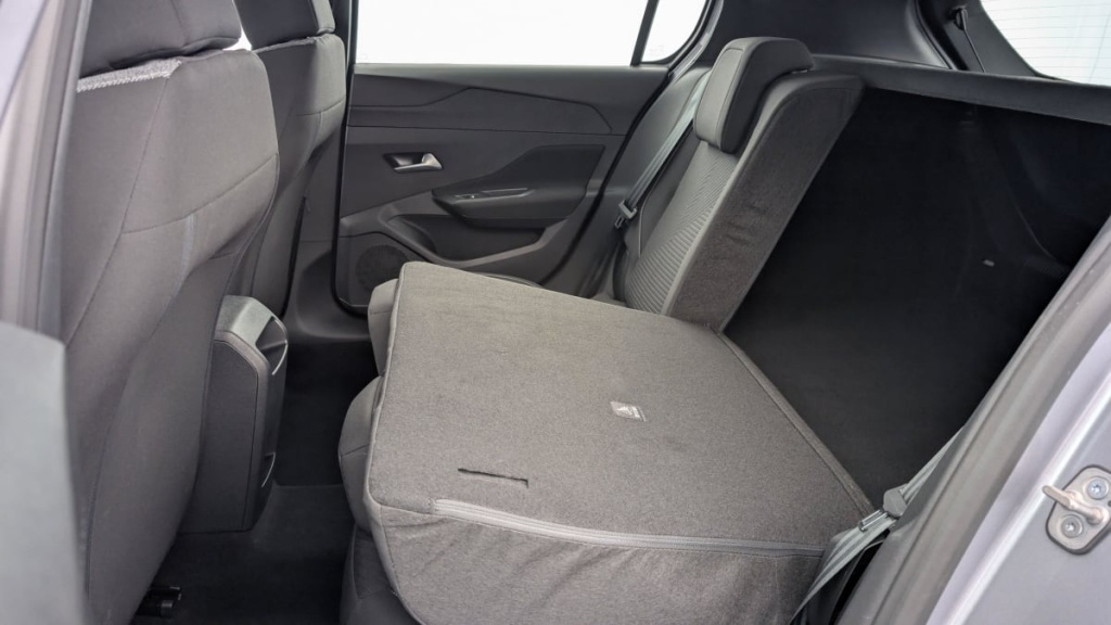 PEUGEOT 308 PureTech 130ch S S EAT8 Active Pack - ref: 1-337436 - Photo 12