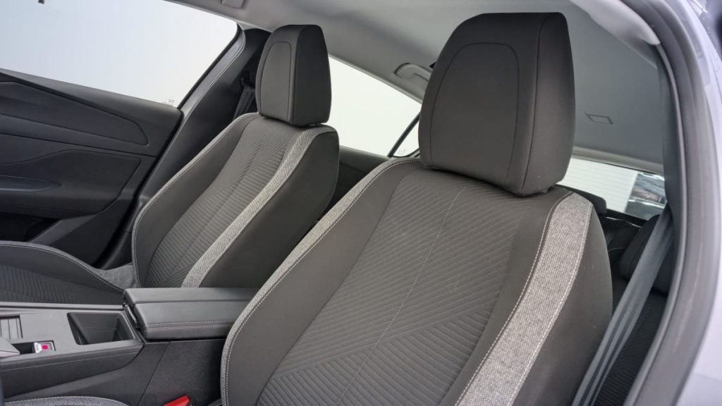 PEUGEOT 308 PureTech 130ch S S EAT8 Active Pack - ref: 1-337436 - Photo 16