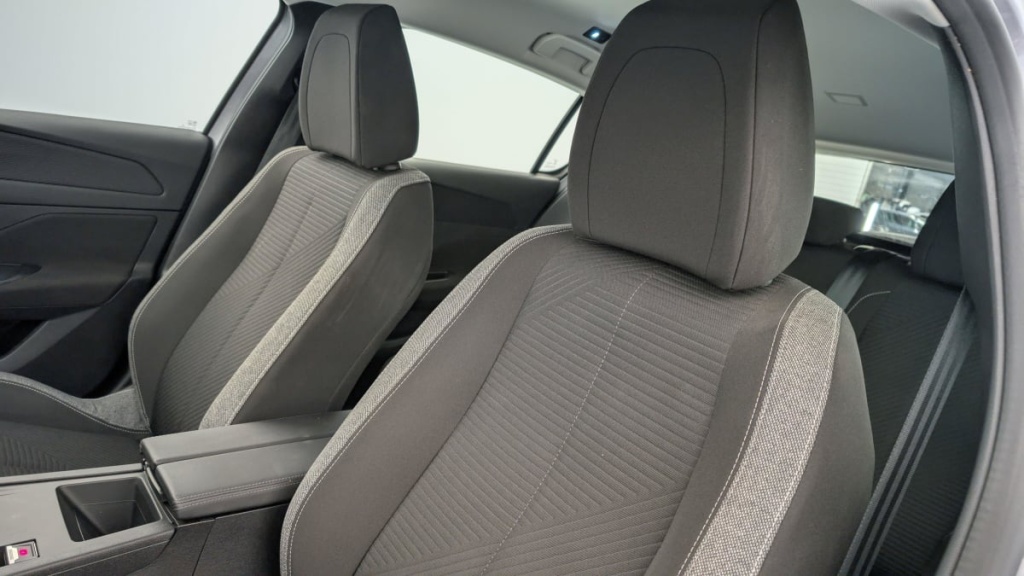 PEUGEOT 308 PureTech 130ch S S EAT8 Active Pack - ref: 1-337437 - Photo 14