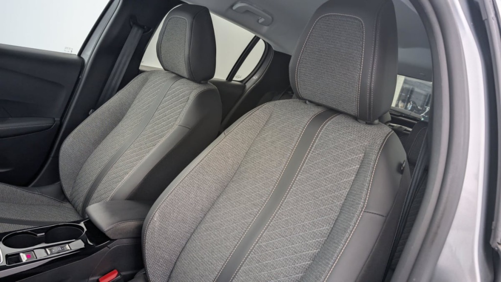 PEUGEOT 208 PureTech 100 S S BVM6 Allure - ref: 1-338131 - Photo 16