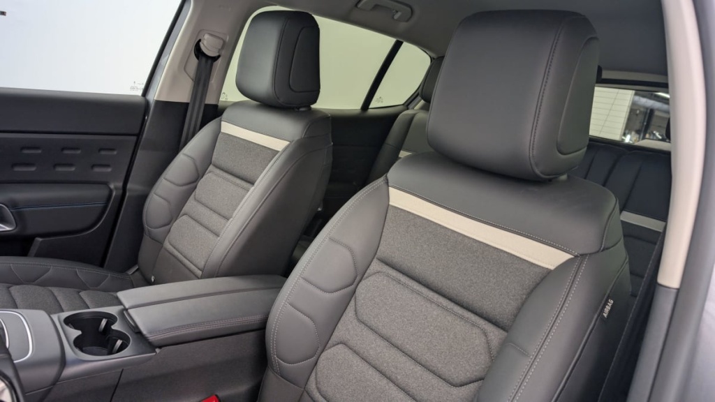 CITROEN C5 AIRCROSS PureTech 130 BVM6 Plus - ref: 1-338943 - Photo 16