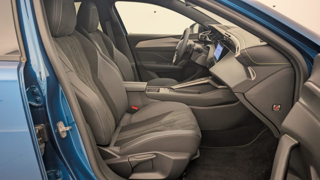 PEUGEOT 408 PureTech 130 ch S S EAT8 GT - ref: 1-339250 - Photo 9