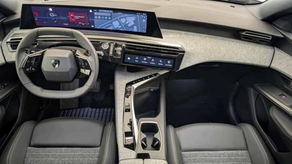 PEUGEOT 3008 Hybrid 145 e-DCS6 Allure - ref: 1-339286 - Photo 13