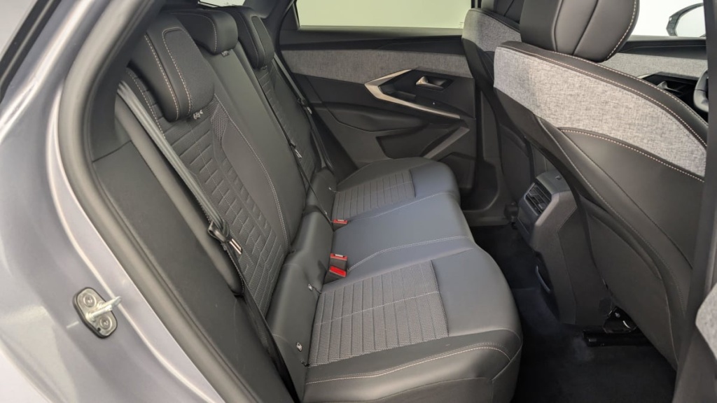 PEUGEOT 3008 HYBRID 136 E-DCS6 ALLURE - ref: 1-341725 - Photo 10