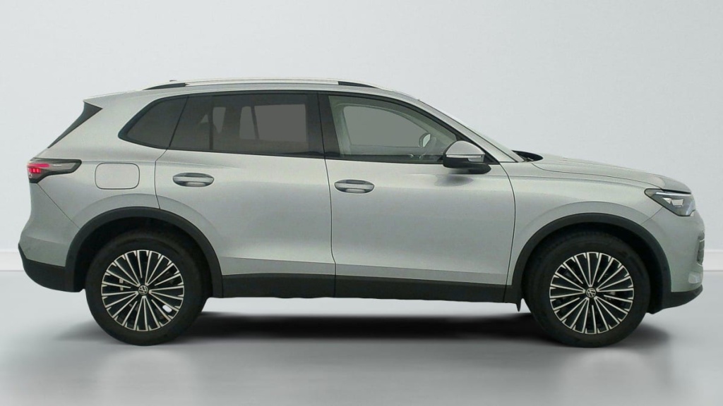 VOLKSWAGEN TIGUAN NOUVEAU 1.5 eTSI 150CV DSG7 LIFE PLUS - ref: 1-342281 - Photo 8