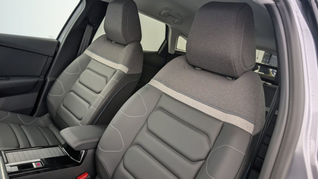 CITROEN C4 PureTech 130 EAT8 Max - ref: 1-342563 - Photo 16