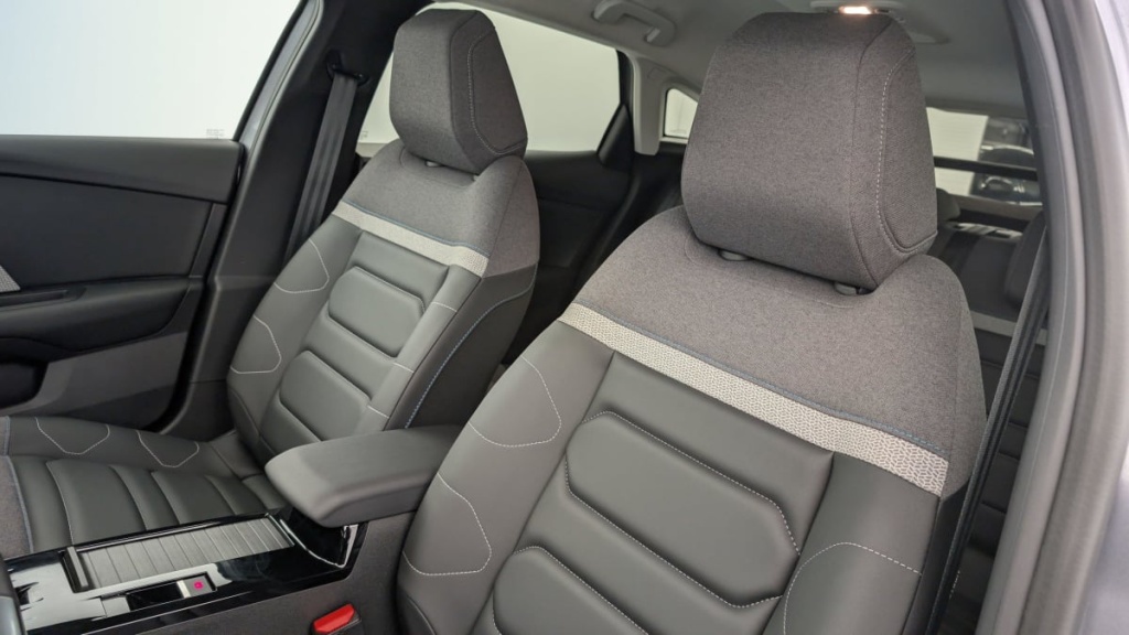 CITROEN C4 PureTech 130 EAT8 Max - ref: 1-342565 - Photo 16