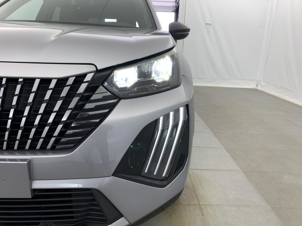 PEUGEOT 2008 Hybrid 145 e-DCS6 Allure - ref: 1-342695 - Photo 20