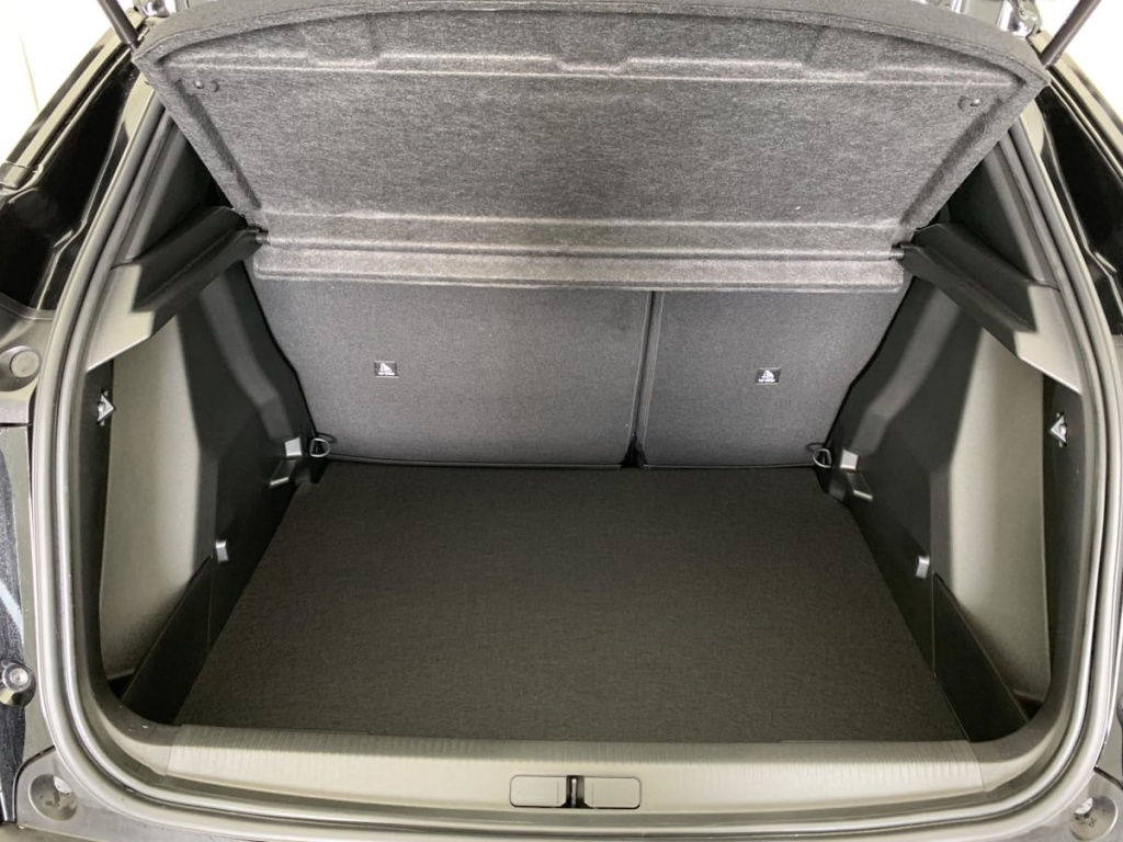 PEUGEOT 2008 Hybrid 145 e-DCS6 Allure - ref: 1-342711 - Photo 11