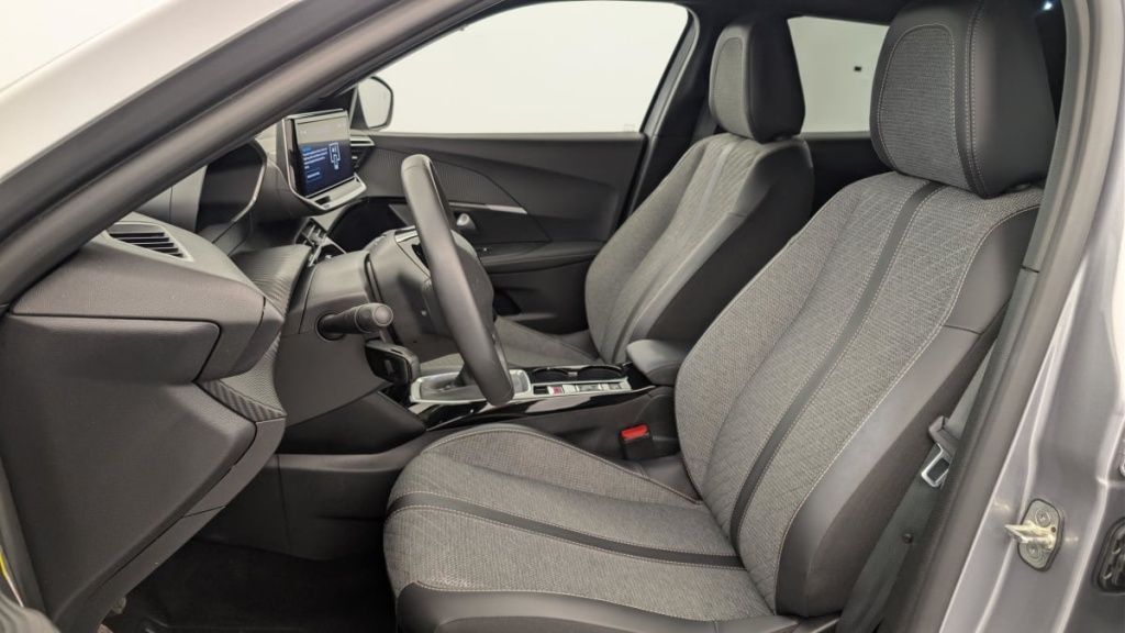 PEUGEOT 2008 PureTech 100 S S BVM6 Allure - ref: 1-342862 - Photo 16