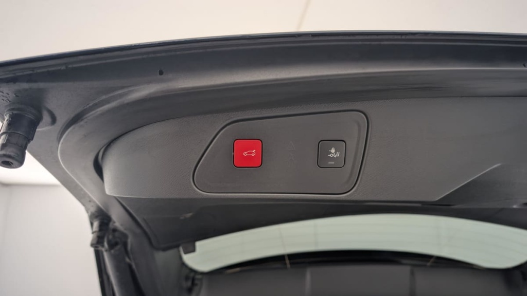 PEUGEOT 3008 Hybrid 136 e-DCS6 Allure Pack - ref: 1-342967 - Photo 20