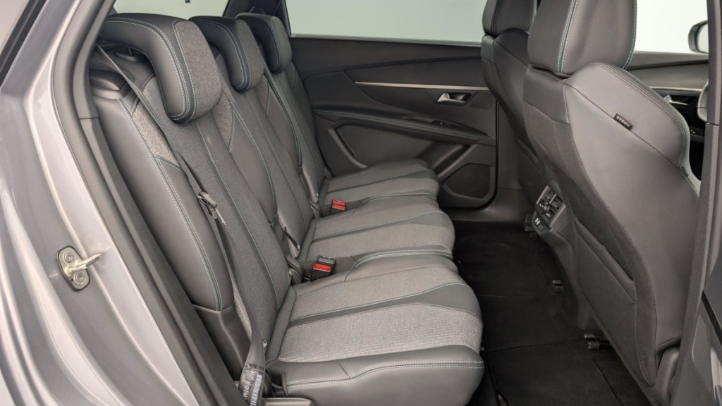 PEUGEOT 5008 PureTech 130ch S S BVM6 Allure Pack - ref: 1-342977 - Photo 10
