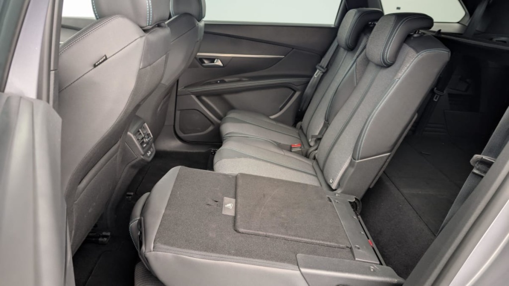 PEUGEOT 5008 PureTech 130ch S S BVM6 Allure Pack - ref: 1-342977 - Photo 12