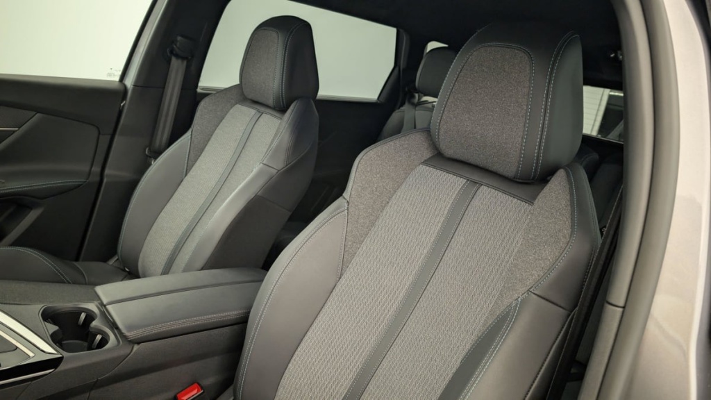PEUGEOT 5008 PureTech 130ch S S BVM6 Allure Pack - ref: 1-342977 - Photo 16