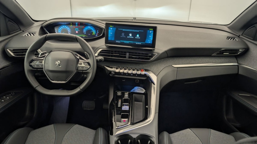 PEUGEOT 3008 Hybrid 225 e-EAT8 Allure Pack - ref: 1-343335 - Photo 13