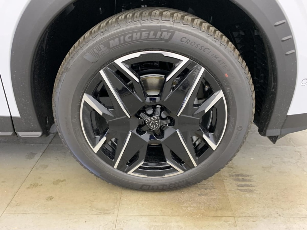 PEUGEOT 3008 Hybrid 145 e-DCS6 GT - ref: 1-343351 - Photo 14