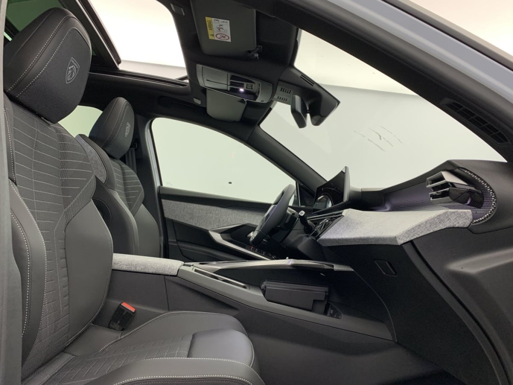 PEUGEOT 3008 Hybrid 145 e-DCS6 GT - ref: 1-343351 - Photo 9
