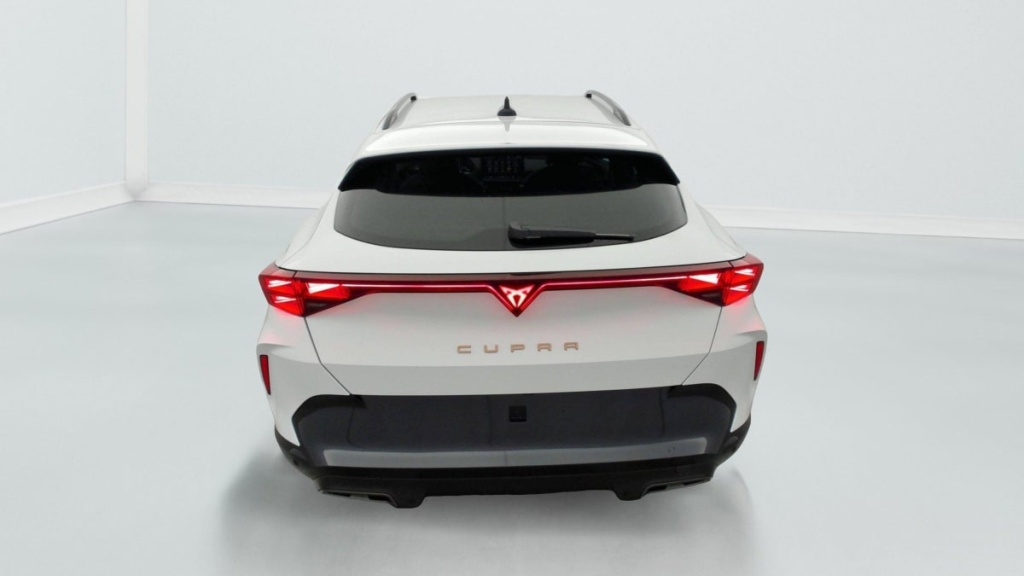 CUPRA FORMENTOR NOUVEAU 1.5 ETSI HYBRID 150 CH DSG7 V - ref: 1-344726 - Photo 6