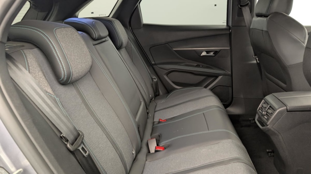 PEUGEOT 3008 Hybrid 180 e-EAT8 Allure Pack - ref: 1-346300 - Photo 10