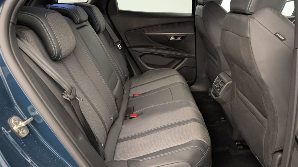 PEUGEOT 3008 Hybrid 180 e-EAT8 Allure Pack - ref: 1-346314 - Photo 10