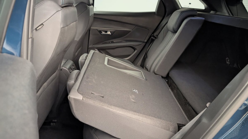 PEUGEOT 3008 Hybrid 180 e-EAT8 Allure Pack - ref: 1-346314 - Photo 12