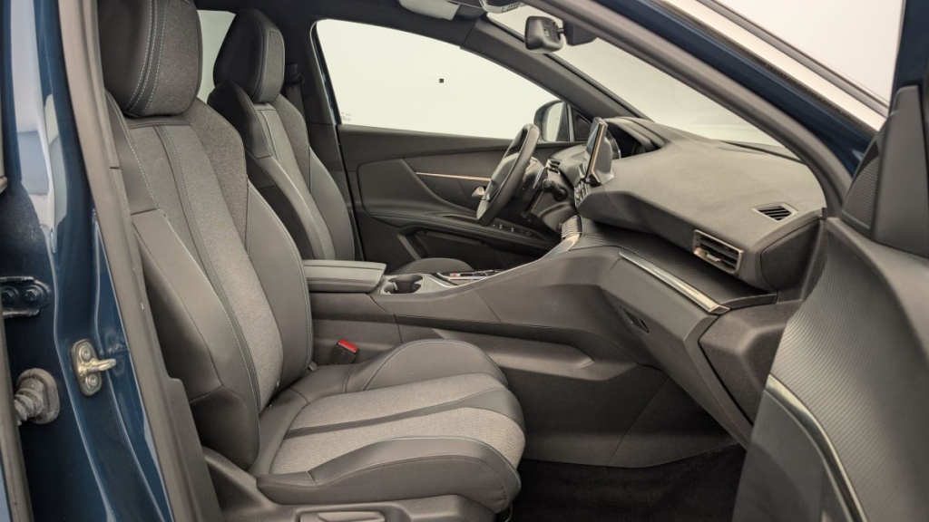 PEUGEOT 3008 Hybrid 180 e-EAT8 Allure Pack - ref: 1-346314 - Photo 9