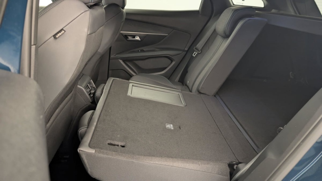 PEUGEOT 3008 PureTech 130ch S S BVM6 Allure Pack - ref: 1-346322 - Photo 12