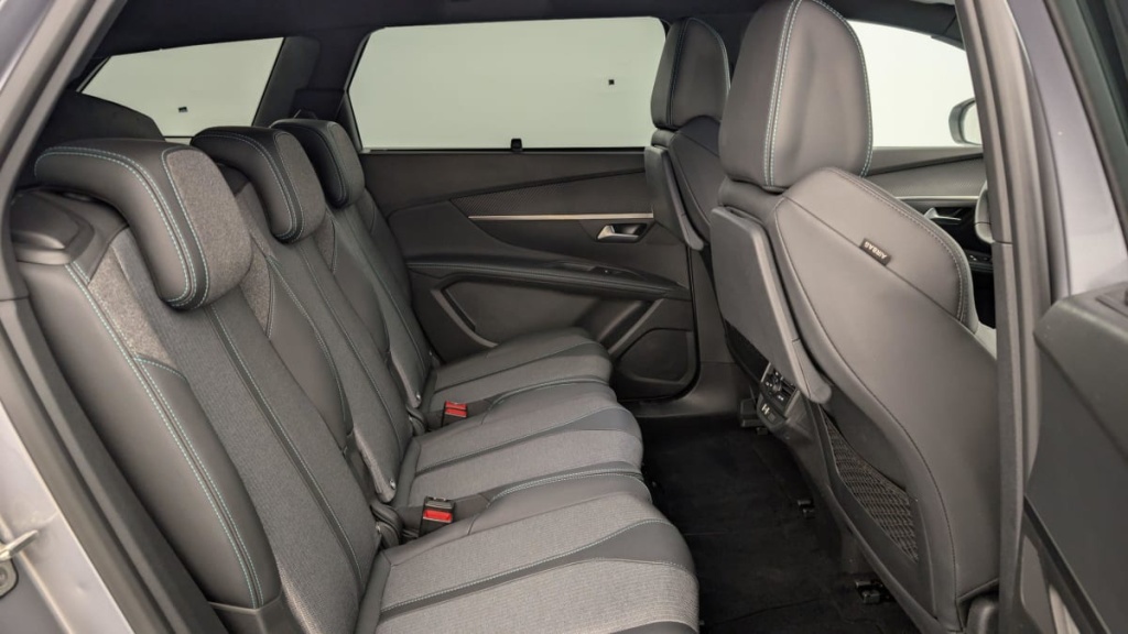 PEUGEOT 5008 PureTech 130ch S S BVM6 Allure Pack - ref: 1-346330 - Photo 10