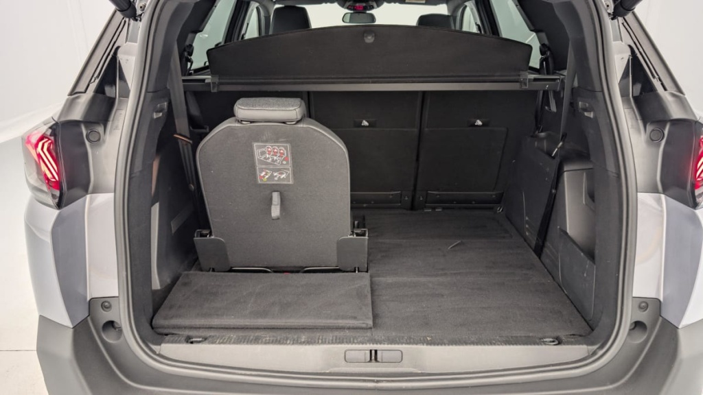PEUGEOT 5008 PureTech 130ch S S BVM6 Allure Pack - ref: 1-346330 - Photo 11