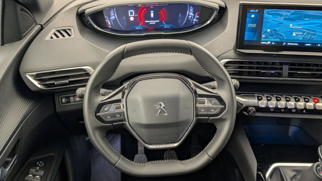 PEUGEOT 3008 PureTech 130ch S S BVM6 Allure Pack - ref: 1-346401 - Photo 14
