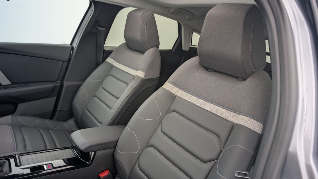 CITROEN C4 PureTech 130 BVM6 Max - ref: 1-346563 - Photo 16