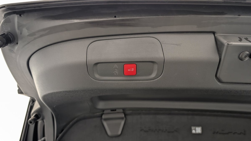 PEUGEOT 408 Hybrid 136 e-DCS6 GT - ref: 1-346566 - Photo 20