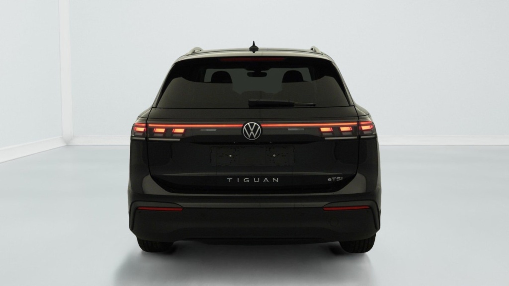 VOLKSWAGEN TIGUAN NOUVEAU 1.5 eTSI 150CV DSG7 LIFE PLUS - ref: 1-346606 - Photo 5