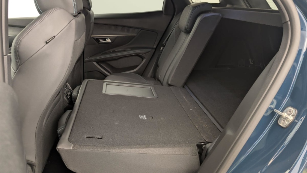 PEUGEOT 3008 Hybrid 136 e-DCS6 Allure Pack - ref: 1-346662 - Photo 12