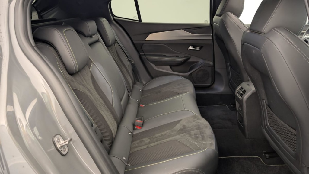 PEUGEOT 408 PHEV 180 e-EAT8 GT - ref: 1-346735 - Photo 10