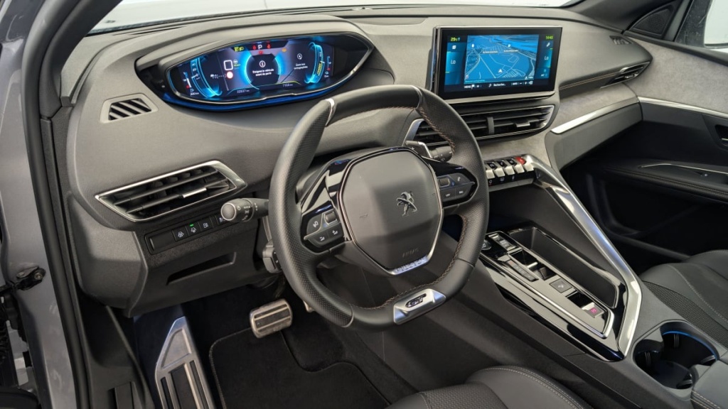 PEUGEOT 3008 Hybrid4 300 e-EAT8 GT - ref: 1-346774 - Photo 15