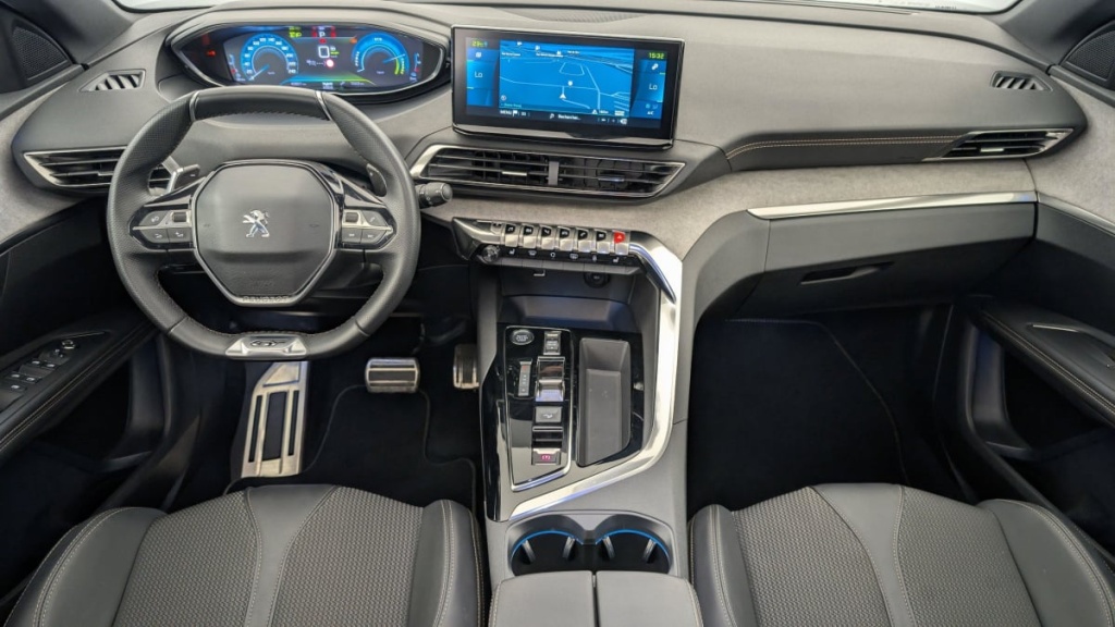 PEUGEOT 3008 Hybrid4 300 e-EAT8 GT - ref: 1-346912 - Photo 13
