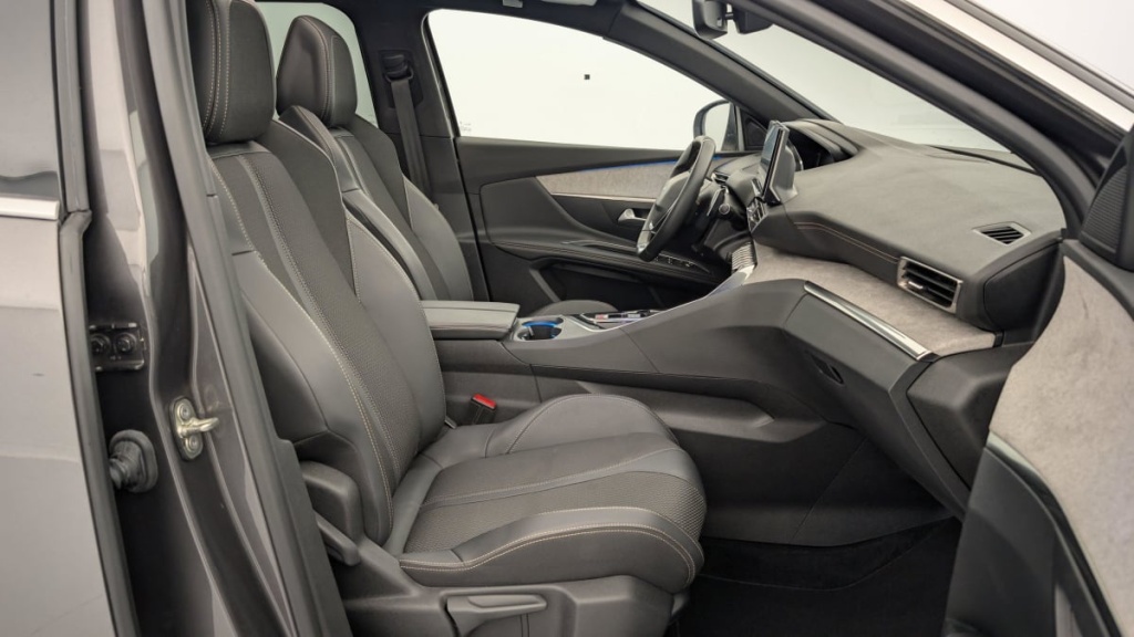 PEUGEOT 3008 Hybrid4 300 e-EAT8 GT - ref: 1-346912 - Photo 9