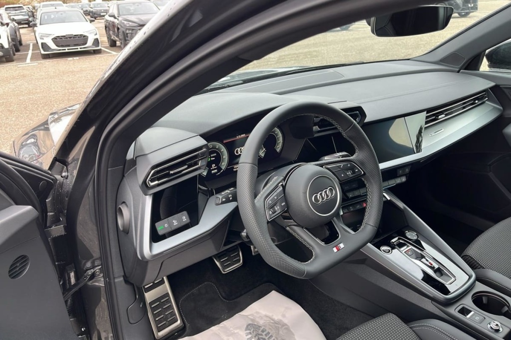 AUDI A3 Sportback 45 TFSI E HYBRIDE RECHARGEABLE 272 S TRONIC 6 S LINE - ref: 1-347330 - Photo 13