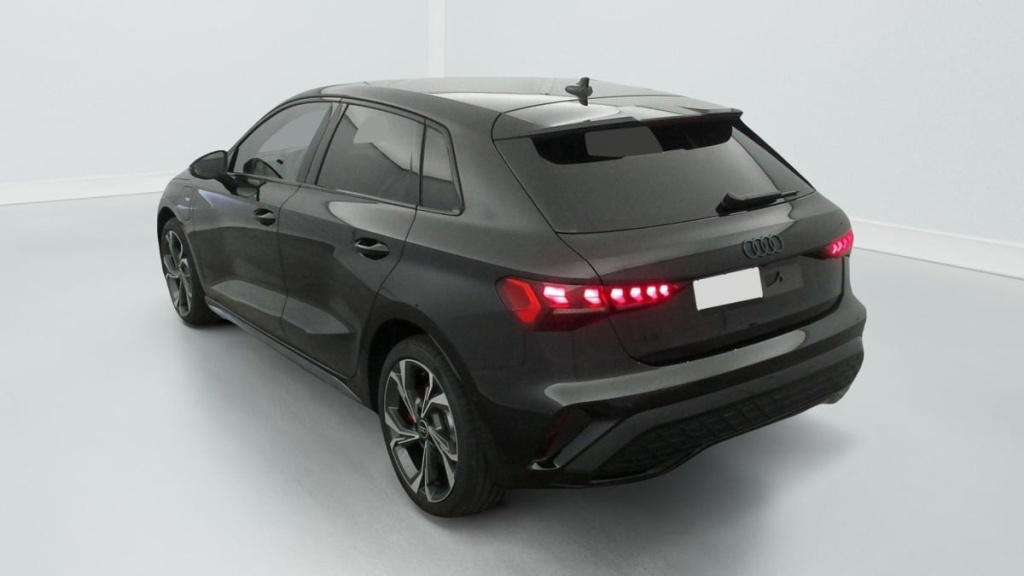 AUDI A3 Sportback 45 TFSI E HYBRIDE RECHARGEABLE 272 S TRONIC 6 S LINE - ref: 1-347342 - Photo 14
