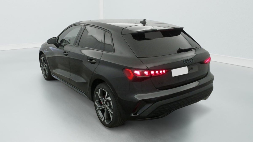 AUDI A3 Sportback 45 TFSI E HYBRIDE RECHARGEABLE 272 S TRONIC 6 S LINE - ref: 1-347342 - Photo 6