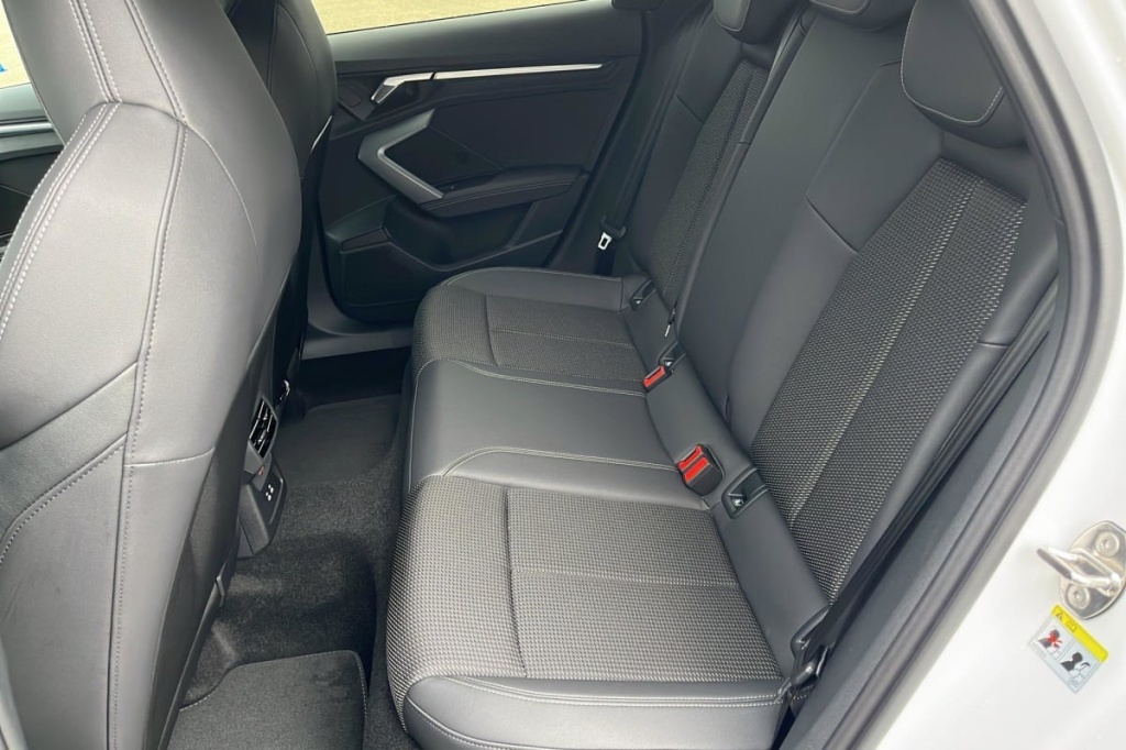 AUDI A3 Sportback 45 TFSI E HYBRIDE RECHARGEABLE 272 S TRONIC 6 S LINE - ref: 1-347347 - Photo 10