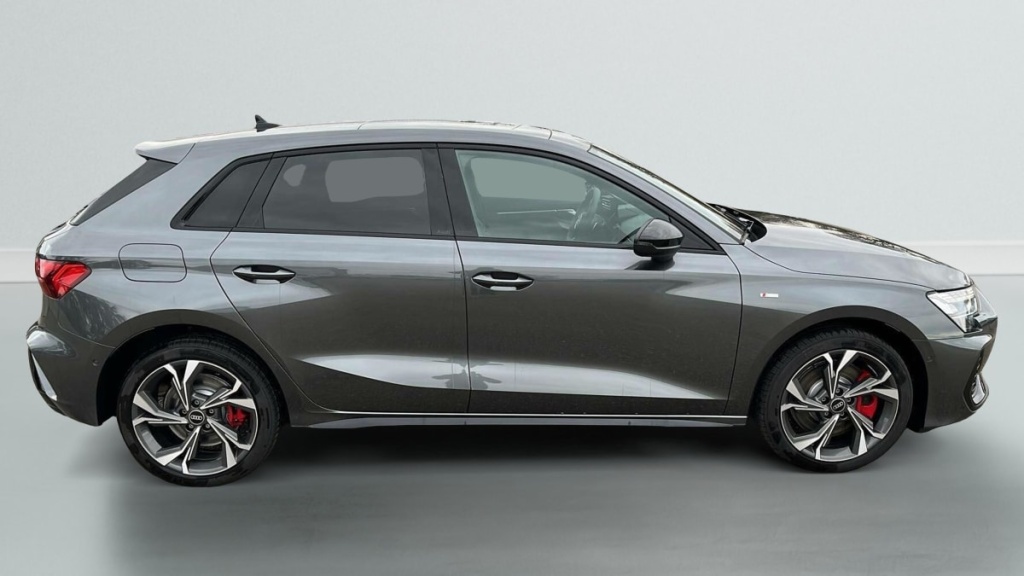 AUDI A3 Sportback 45 TFSI E HYBRIDE RECHARGEABLE 272 S TRONIC 6 S LINE - ref: 1-347382 - Photo 8