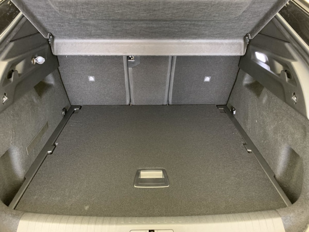PEUGEOT 3008 Hybrid 145 e-DCS6 GT - ref: 1-347413 - Photo 11