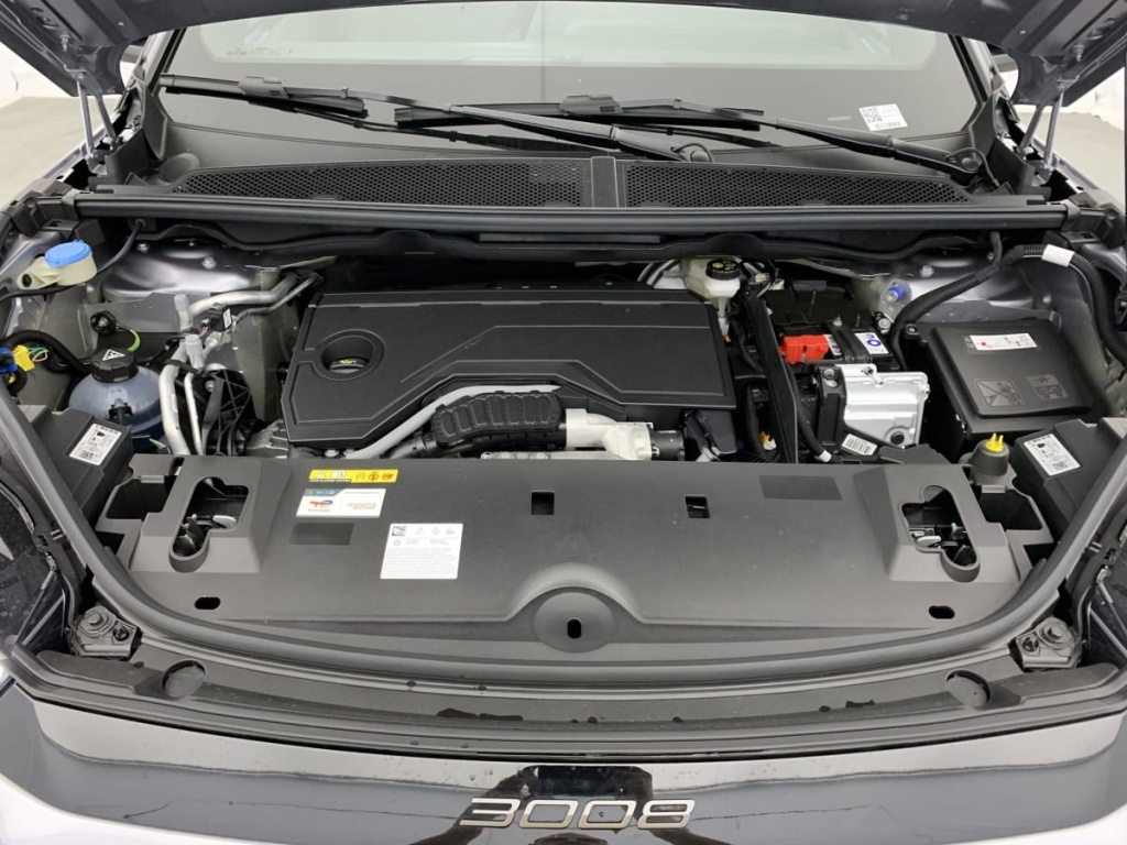 PEUGEOT 3008 Hybrid 145 e-DCS6 GT - ref: 1-347413 - Photo 15
